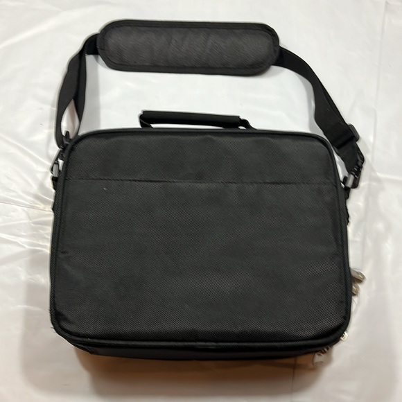 INIT GRAY BLACK soft ZIP CASE padded technology gaming Crossbody strap, pockets - Picture 9 of 14